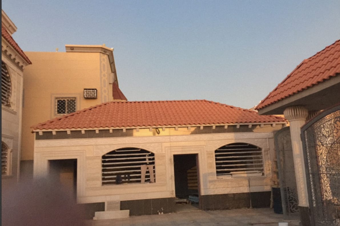 جدة القنفذة للمظلات والسواتر